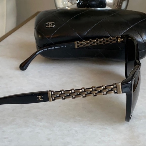 💯 Authentic Chanel Link CC Logo Polarized Sunglasses - Picture 2 of 8